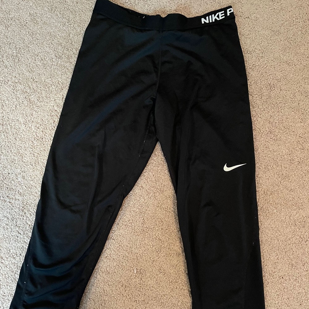 Nike pro cropped leggings